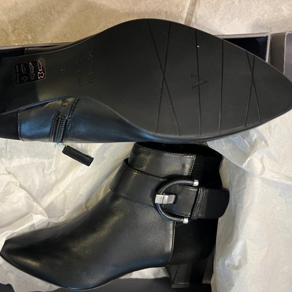 New Aquatalia 'Phiona' Black Leather Suede Bootie $525 - Picture 5 of 8